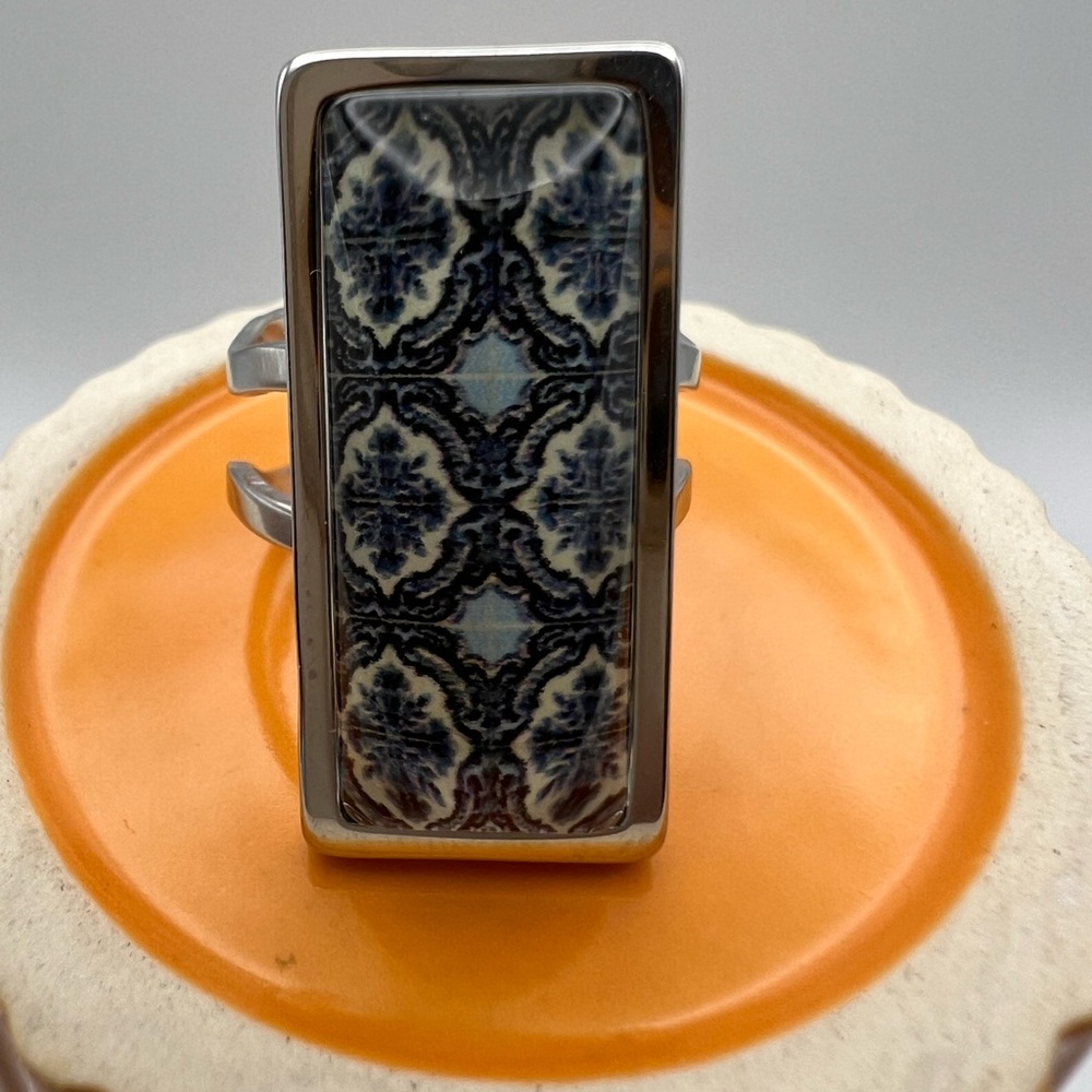 Elegant Rectangular Statement Rings - Classic Min… - image 4